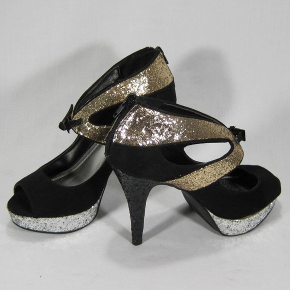 Velvet Heart Shoes - Velvet Heart Sequin Peep-Toe Platform Heels Sz: 7M